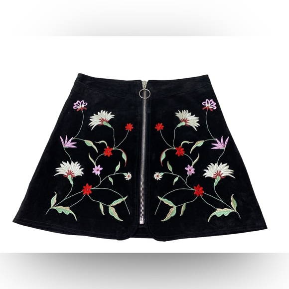 Zara - Genuine Suede Floral Embroidered Skirt - Picture 4 of 9